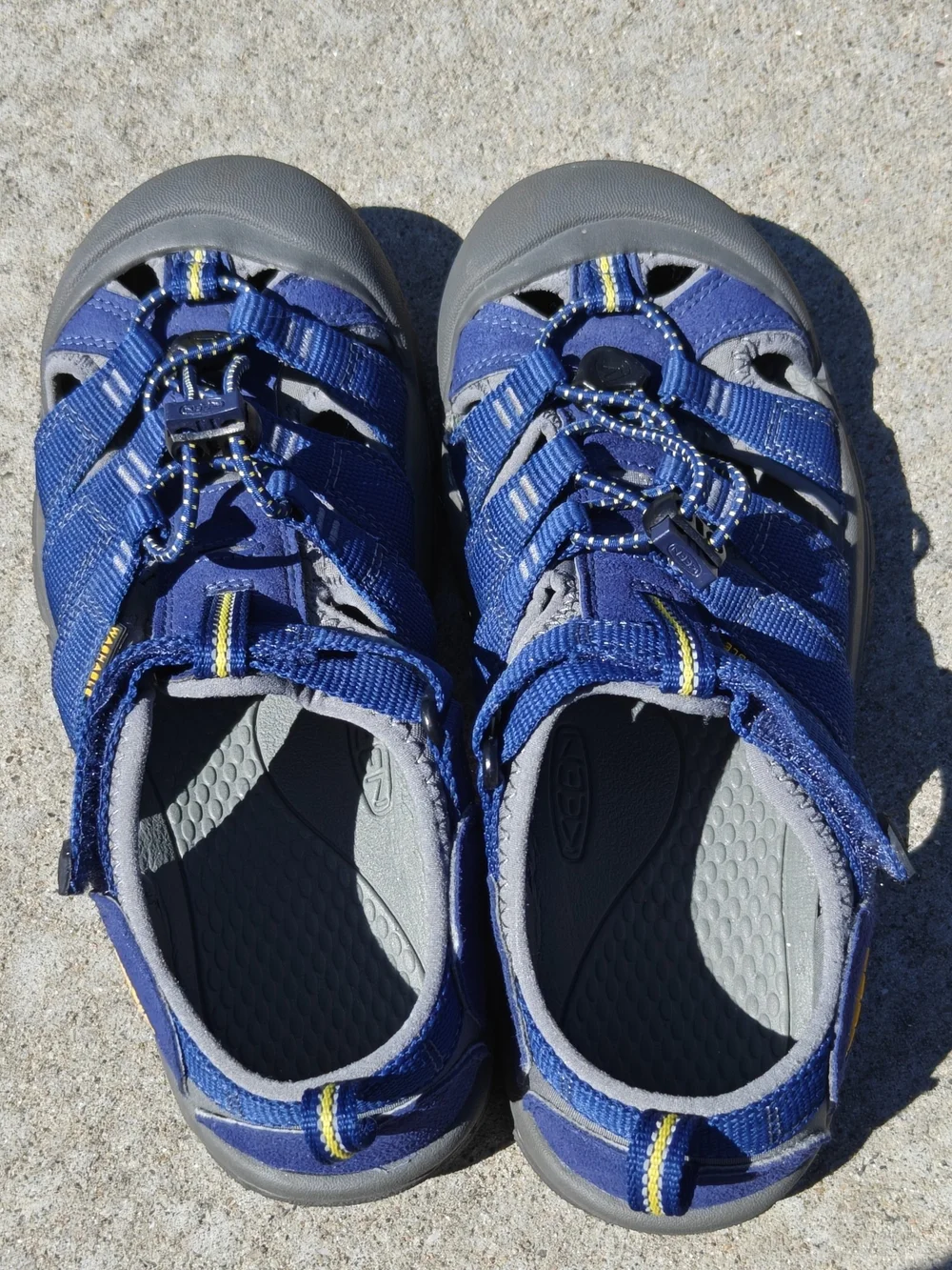 KEEN Kids Size 5 Newport H2 Blue Grey Washable Outdoor Hiking Water Sandals
